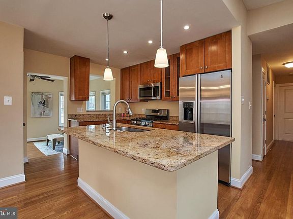 Beautifully updated kitchen