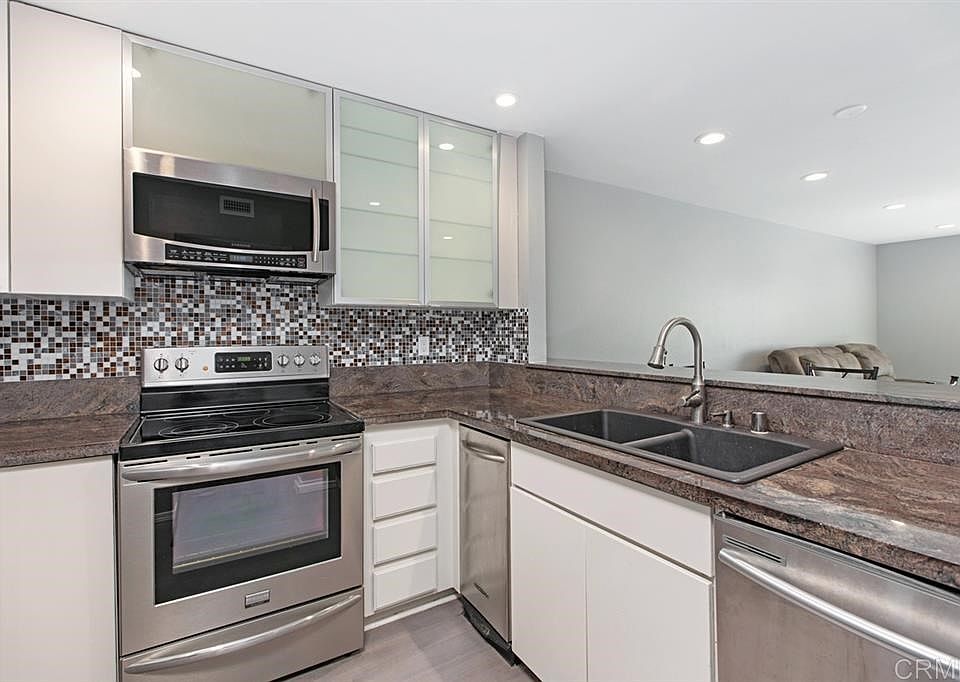 1st image of 5985 Dandridge Ln Unit 105
