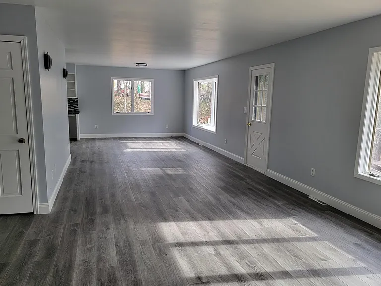 978 Sycamore Dr — Photo 7