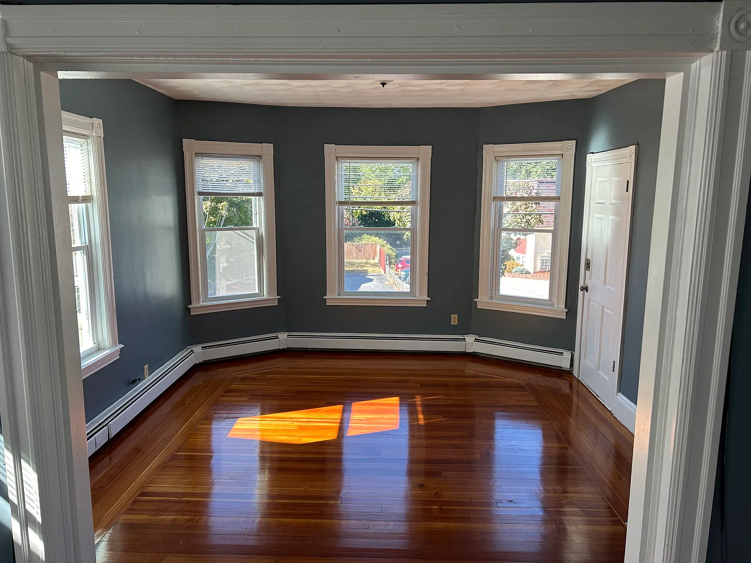 2 bed, 1000 sqft, $1,800 — Photo 4