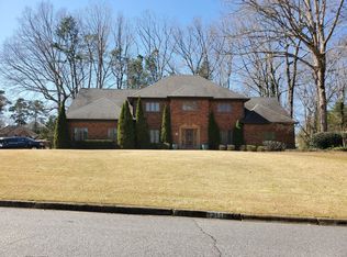 12110 Willow Run Rd, Roswell, GA 30075