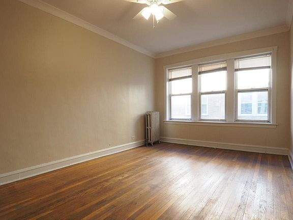 2nd image of 4045 1/2 N Mozart St APT 2W