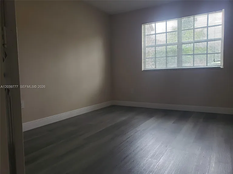 231 SW 116th Ave #19105 — Photo 9