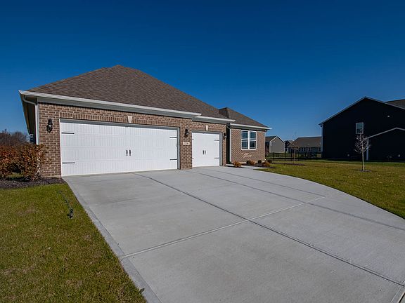 2nd image of 7736 Rolling Green Dr
