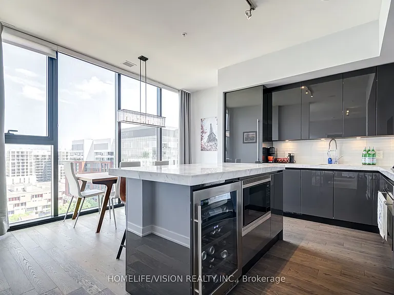 629 King St W #Penthouse 1415 — Photo 11