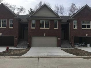 30939 Georgetown UNIT 1, Warren, MI 48093