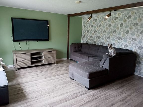 Front livingroom
