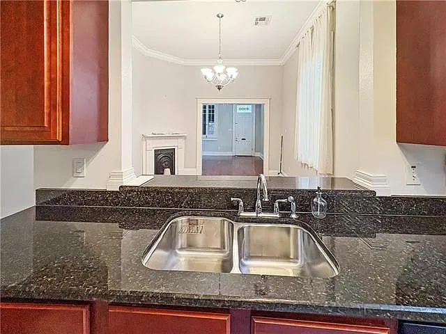 4900 Danneel St — Photo 6