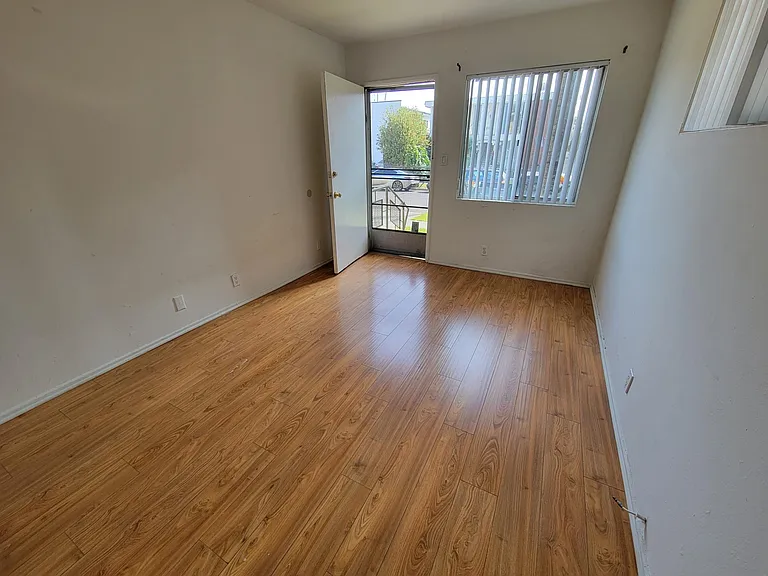 3115 S Canfield Ave #1 — Photo 6