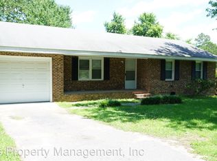 269 Azalea Dr, Spring Lake, NC 28390