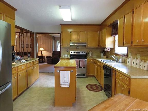 3rd image of 130 Gaymont Cir #82