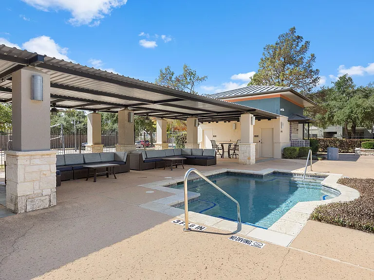 Artisan Apartments & Shops in Austin Texas