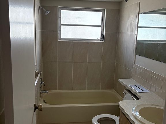 5th image of 12406 Paddock Ln