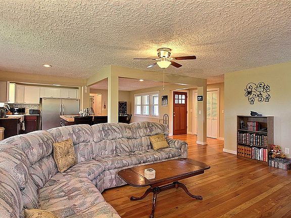 5th image of 2818 SE Talton Ave