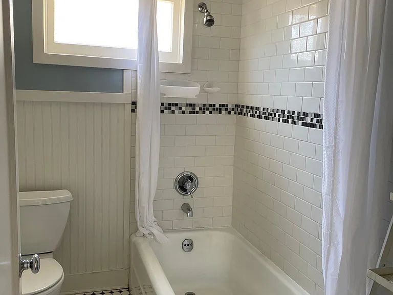 828 N 2nd St — Photo 13