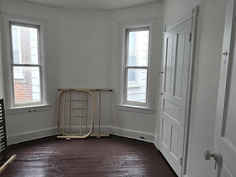 109 W 23rd St — Photo 20