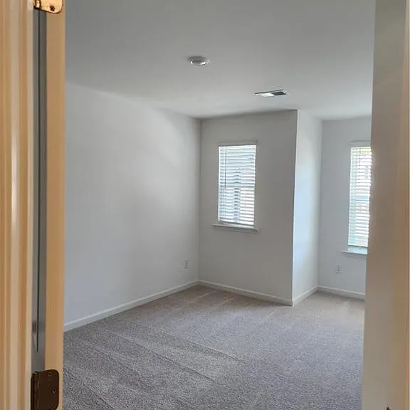 2714 Lou Ln — Photo 29