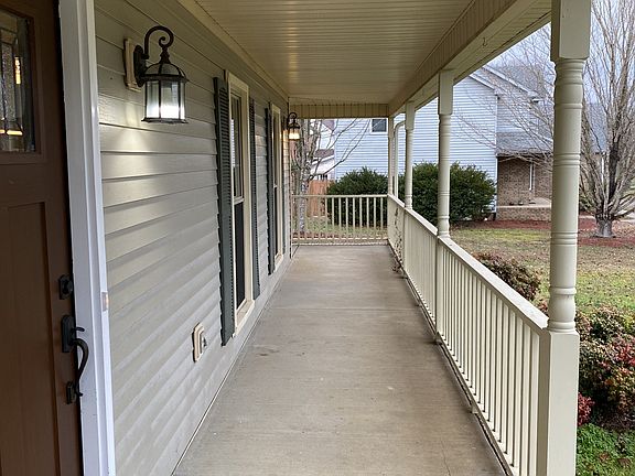 4th image of 2316 Sassafras Dr