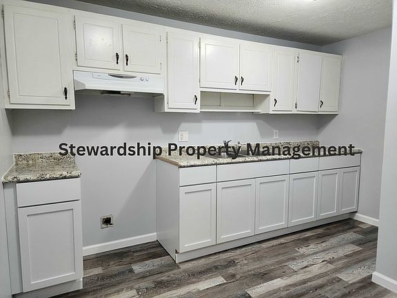 2nd image of 1111 N Elm St APT J