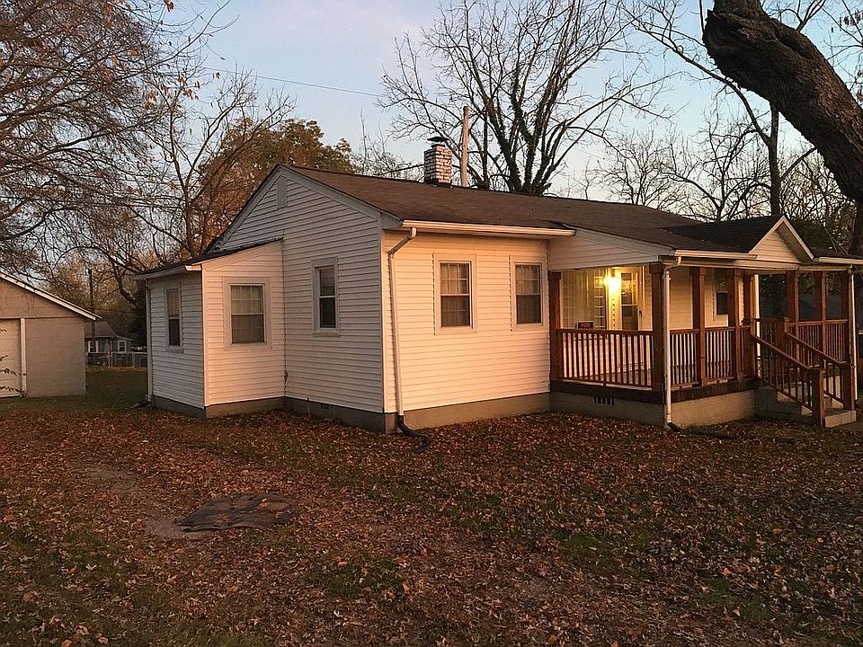 Charming Cottage home. 