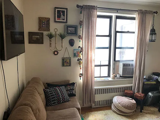 Rented by B Gans Management | media 22