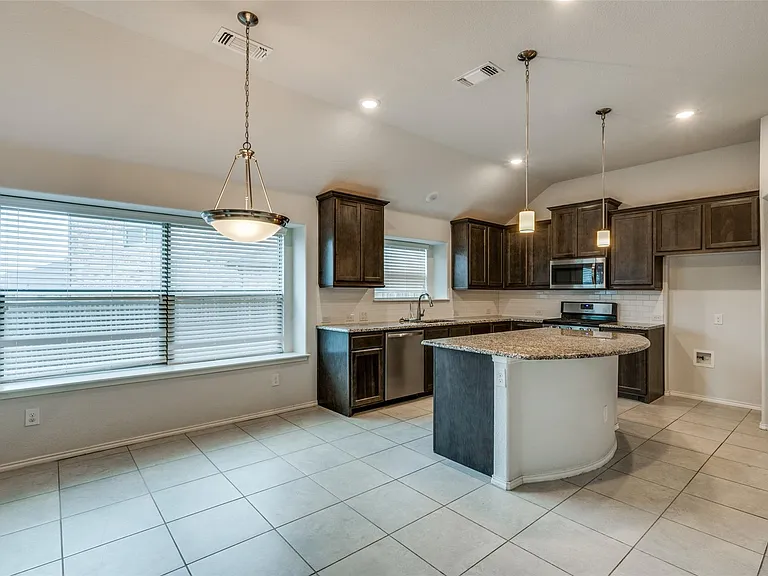 6520 Pecos Hill Ln — Photo 5