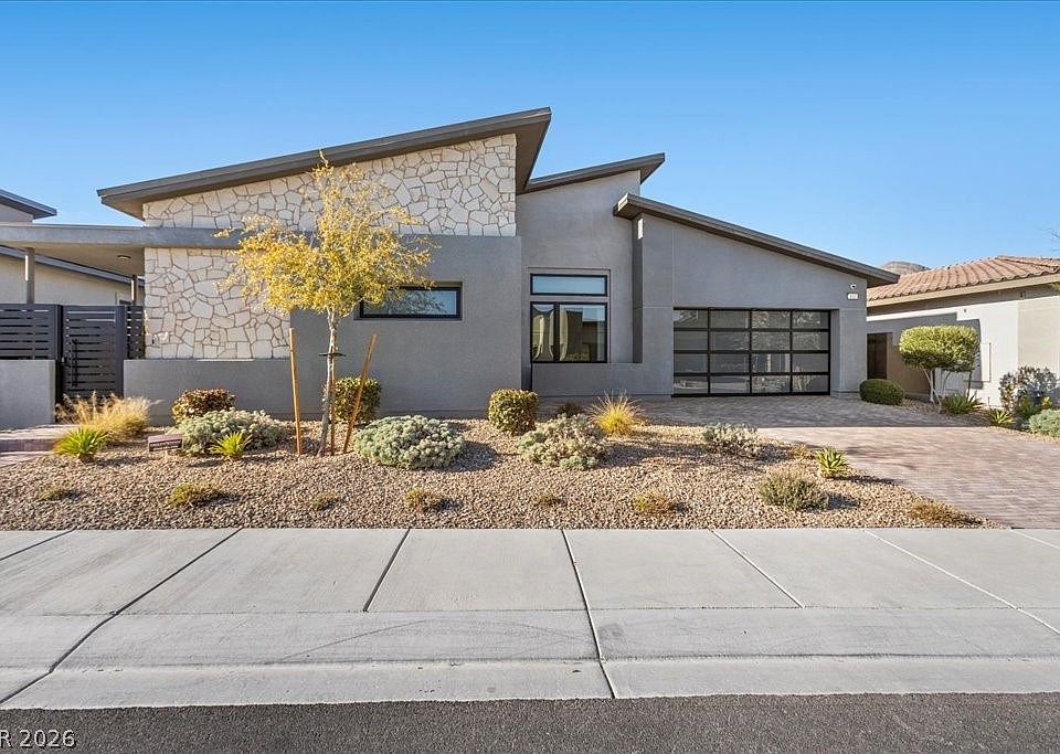 1st image of 413 Highview Ridge Ave