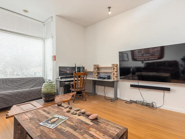 2263 Young Ave E #212 — Photo 5