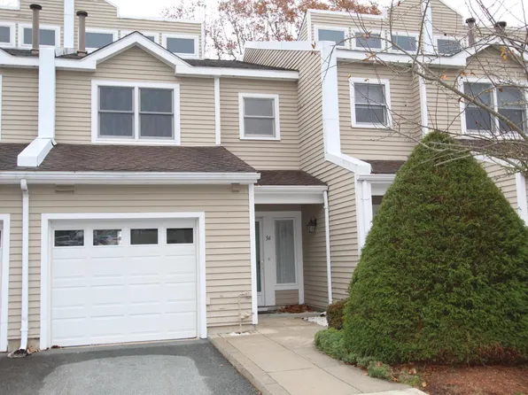 36 Lawton Brook Ln, Portsmouth, RI 02871