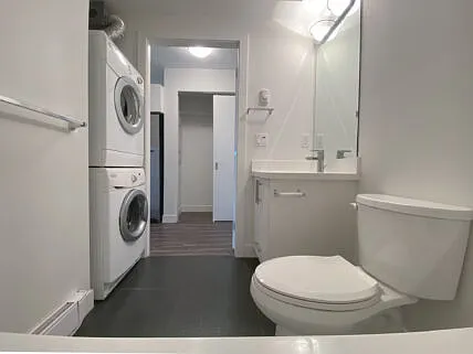 2215 Hastings St E — Photo 11