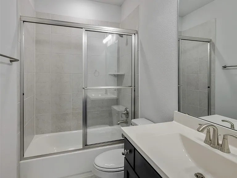 Guest Bath / Bathroom 2