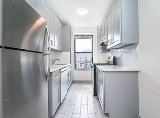 24-59 27th St #4B, Astoria, NY 11102