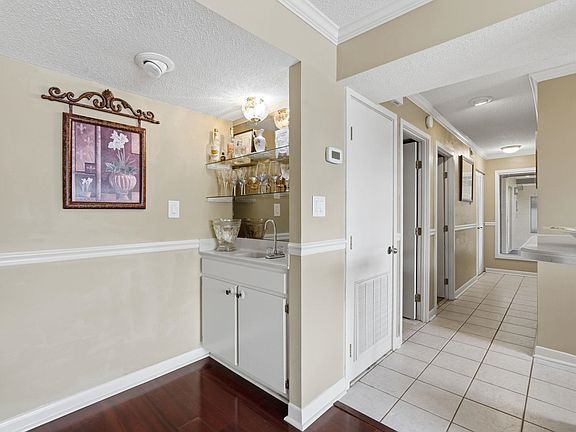 5th image of 7600 N Ocean Blvd. #101