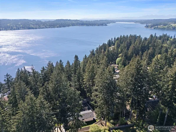 111 Point Fosdick Circle NW, Gig Harbor, WA 98335