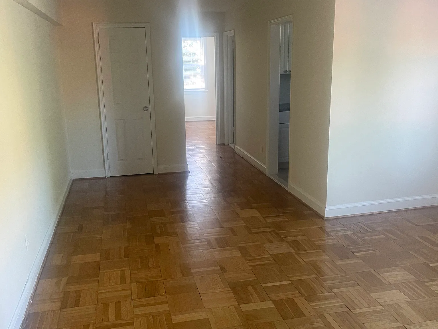 Swansen Apartments — Photo 2