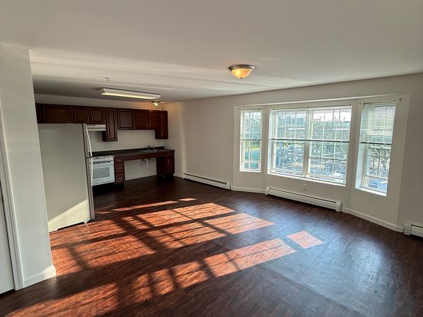 661 Bell St APT 10