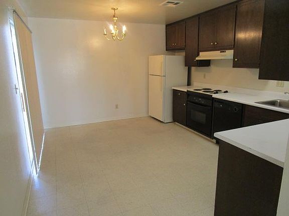 3rd image of 2304 Santiago Way