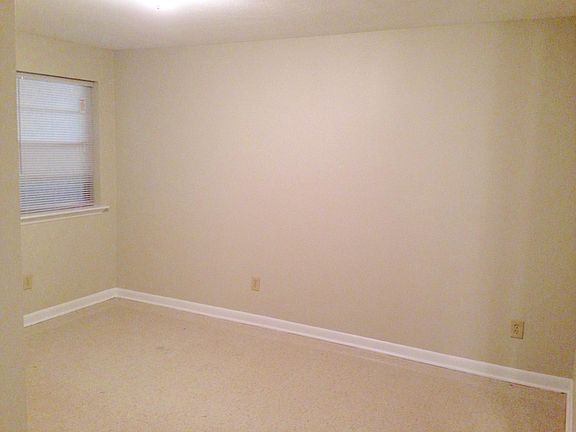 4th image of 515 Lake Ave APT 12