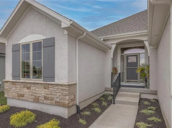 13708 Quigley St, Overland Park, KS 66221