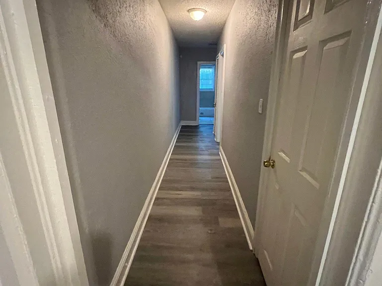 446 Plymouth Ave — Photo 5