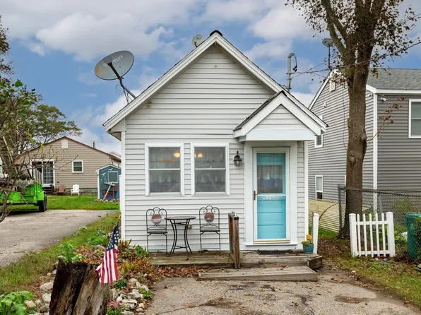 3 Emerald Avenue, Hampton, NH 03842