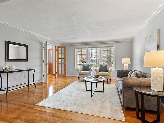4th image of 10 Baldwin Rd
