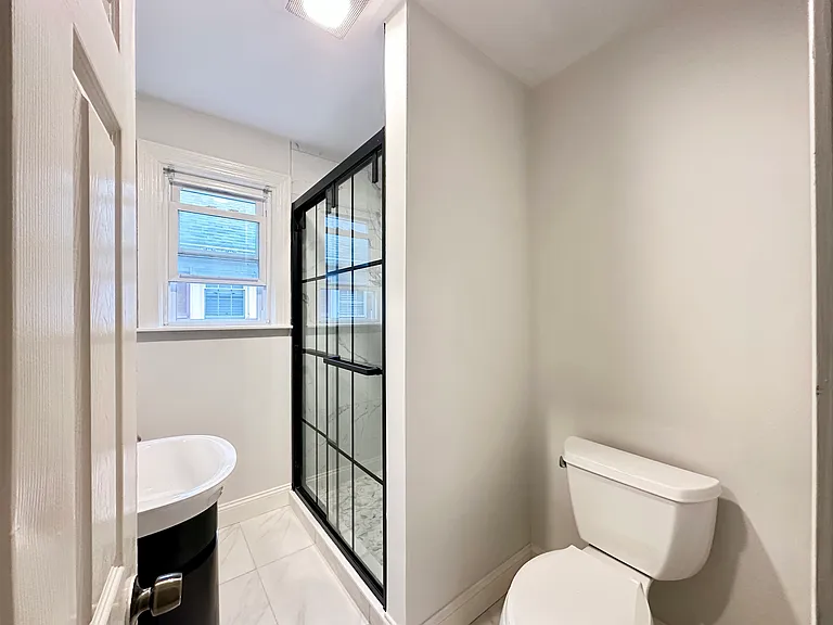 419 Maple Ave #A — Photo 16