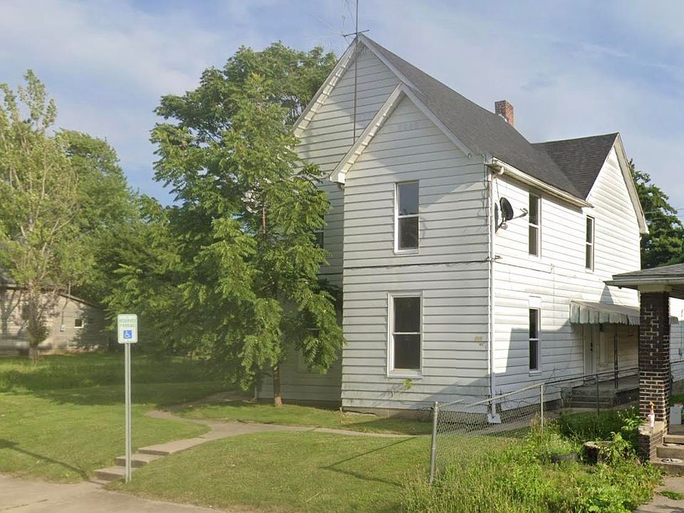 1st image of 915 W Powers St