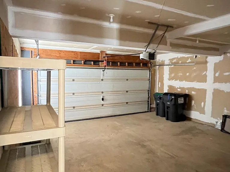 16 Emerald Dr — Photo 52