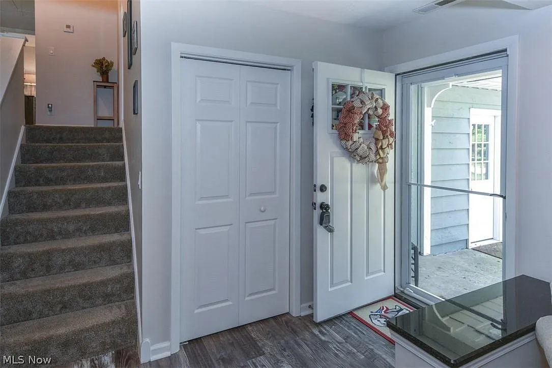 4 bed, 2600 sqft, $2,600 — Photo 2