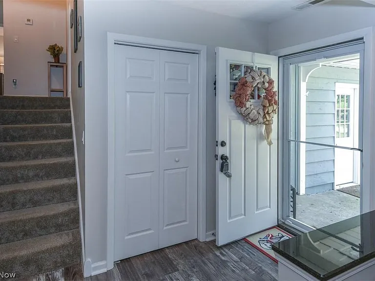 6153 Thunderbird Dr — Photo 2