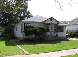 116 N Madison St, Hillsboro, KS 67063