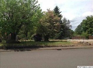 235 NW Douglas St, Dallas, OR