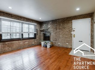 713 W Diversey Pkwy #2, Chicago, IL 60614